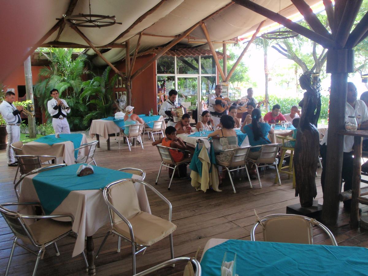 Claudio & Gloria Beach Front Rooms Playas del Coco Экстерьер фото